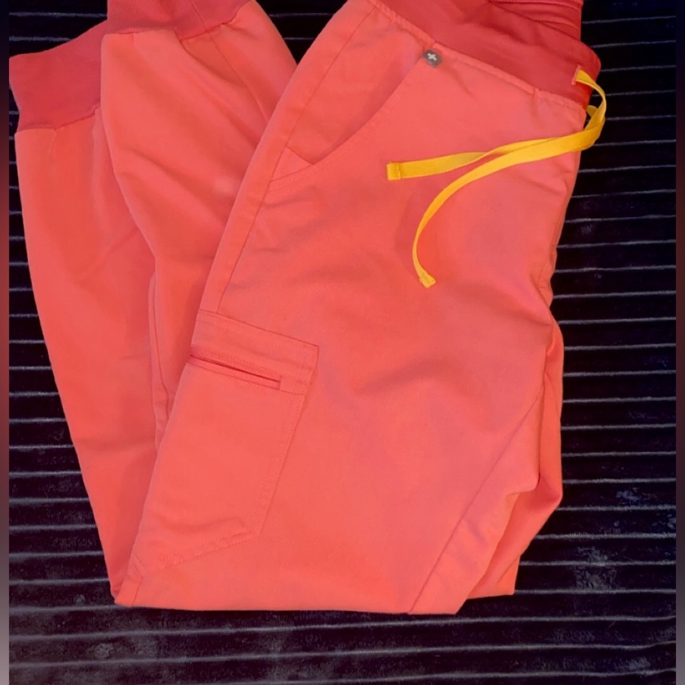 Pink Figs Scrub Pants Zamora Jogger